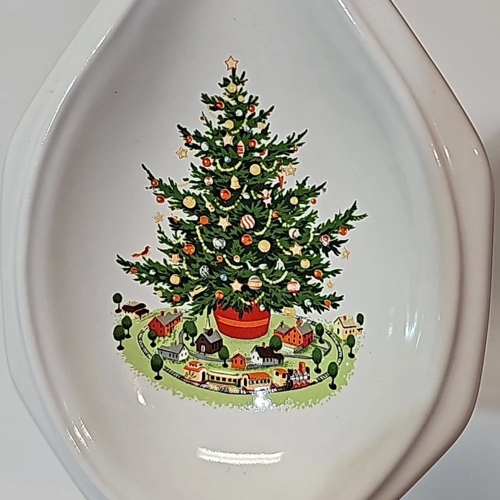 Pfaltzgraff Christmas Heritage Tree Plate + Spoon Rest
